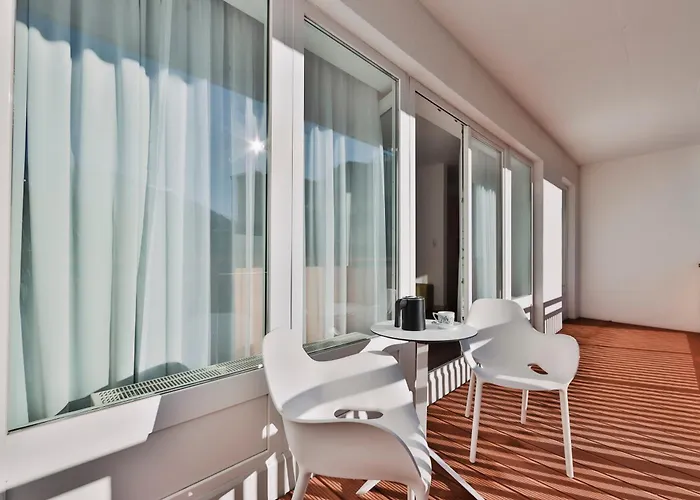 Otel Dominic 4*