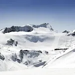 Dominic 4* Sölden
