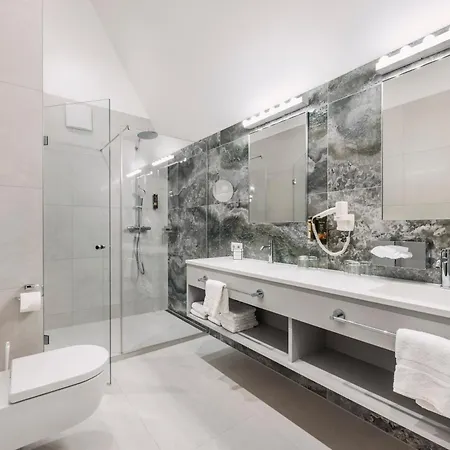 ホテルドミニク 4*